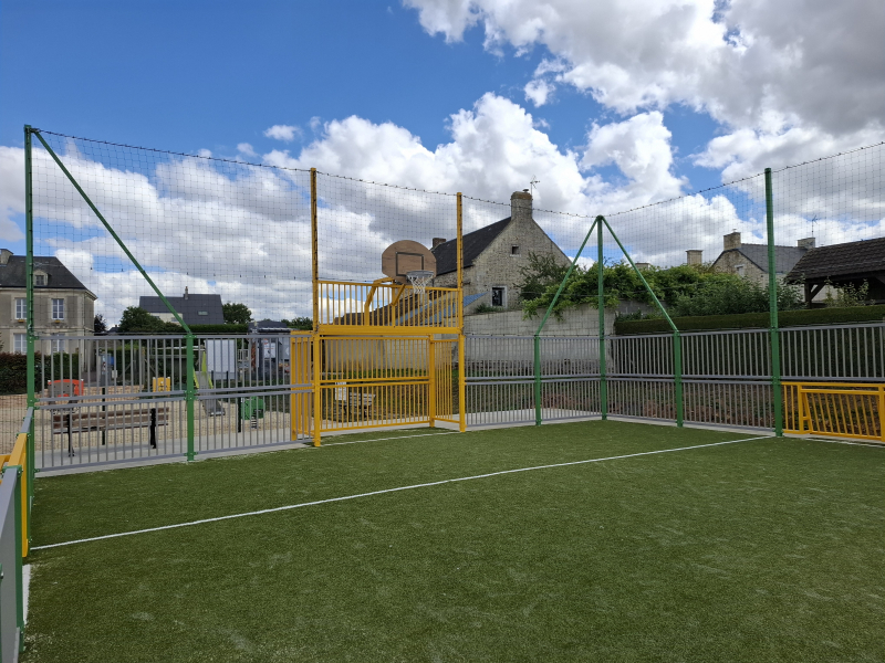 Un terrain multisport accessible à tous : Le city Stade de Barbery